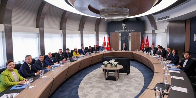 Kılıçdaroğlu yeni MYK'yı topladı