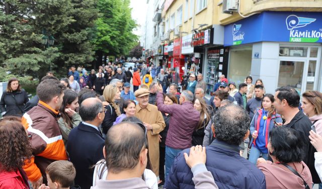 BAŞKAN BÜYÜKERŞEN’E SEVGİ SELİ...