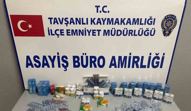 Tavşanlı’da pazardaki tezgahta satışı yasak ilaçlar ele geçirildi