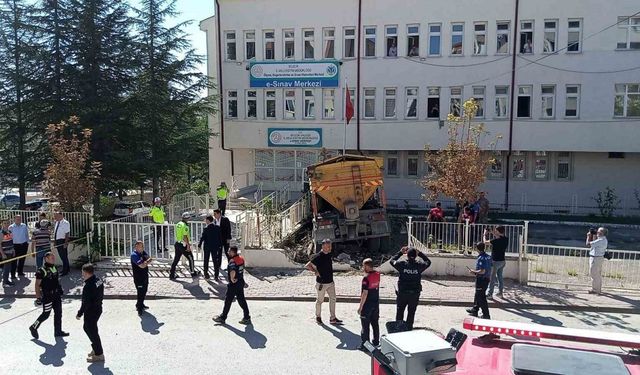 Yürekleri ağza getiren kaza ucuz atlatıldı
