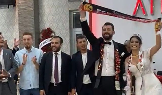 Eskişehirspor sevdası düğün salonunu tribüne çevirdi   