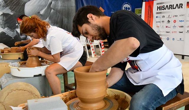 Eskişehir'de öğrenciler hünerlerini sergiledi