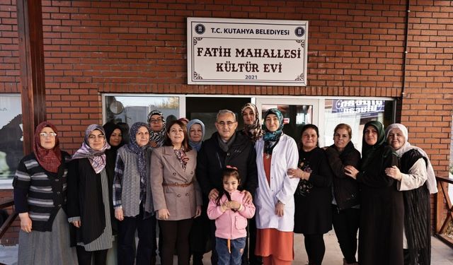 Kütahya Belediye Başkanı Işık Fatih Mahallesi Kültür Evi’ni ziyaret etti