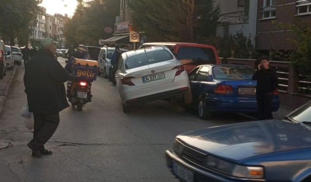 Eskişehir'de hayret edilecek kaza: Üst üste bindiler