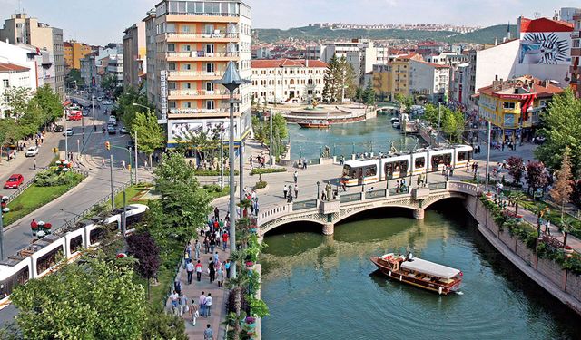 Eskişehir'de bugün hava sıcaklıkları düşüşte!