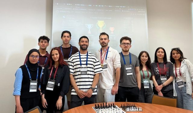 Anadolu Üniversitesi satranç turnuvasından başarıyla döndü