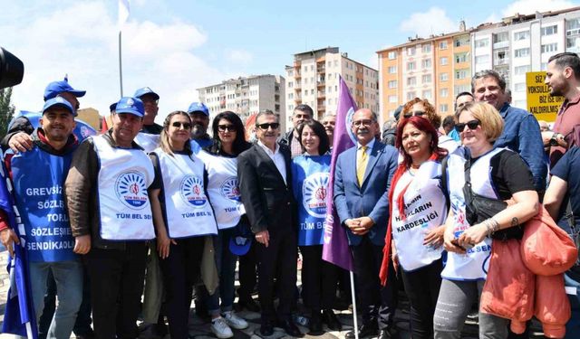 Başkan Ataç, 1 Mayıs’ı işçilerle kutladı