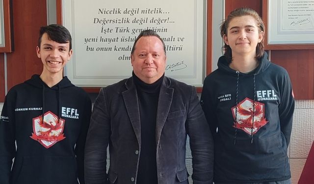 Eskişehir Fatih Fen Lisesi ‘Yeşilay Münazara Turnuvası’nda Türkiye finaline yükseldi
