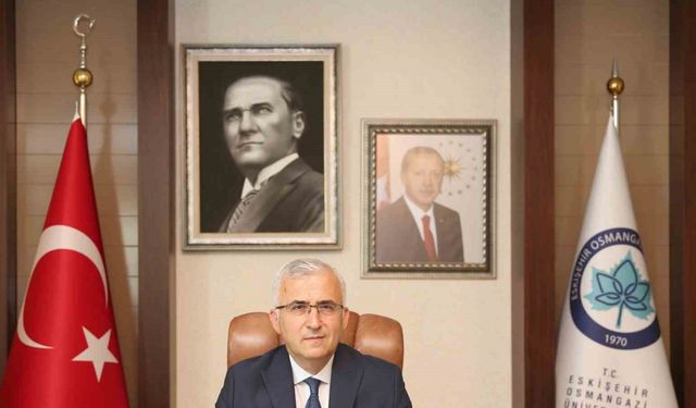 Rektör Çolak: "Atatürk, Türkiye Cumhuriyeti’ni gençlerimize emanet etmiştir"