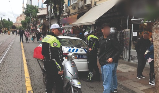Yaya bölgelerinde motosiklet ve motorlu bisiklet kullanan 63 sürücüye ceza kesildi