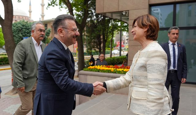 Eskişehir'de Vali Aksoy'dan Başkan Ünlüce'ye iadei ziyaret: