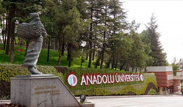 Anadolu Üniversitesi'ndeki öğretim üyeleri Türkiye’nin ilk 10 arasında!