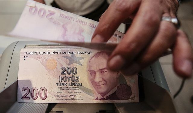 "Emekli maaşıyla hangi insan geçinebilir?"