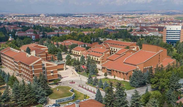 Anadolu Üniversitesi’nden 30 bin TL burs desteği