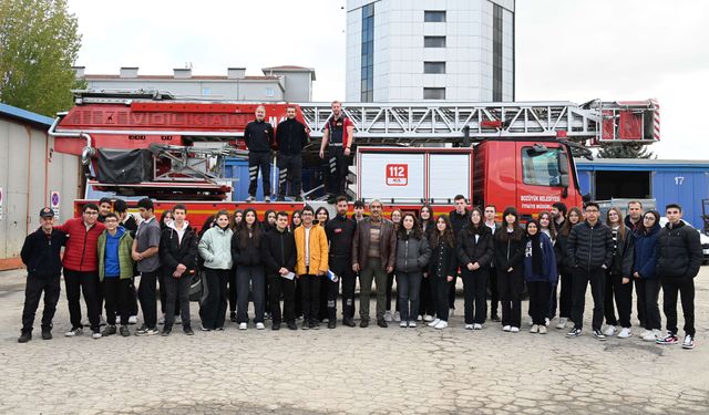 Bozüyük'te gençler afet bilinci için eğitiliyor