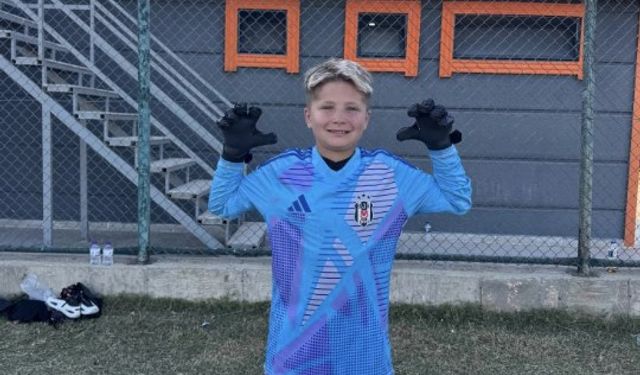 Beşiktaş U-11 Futbol Takımı'nda dikkat çeken kaleci!