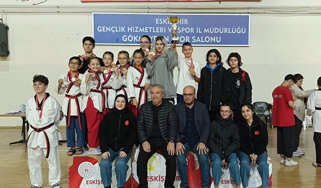 Eskişehir'de Tekvandocular il birinciliği için yarıştı