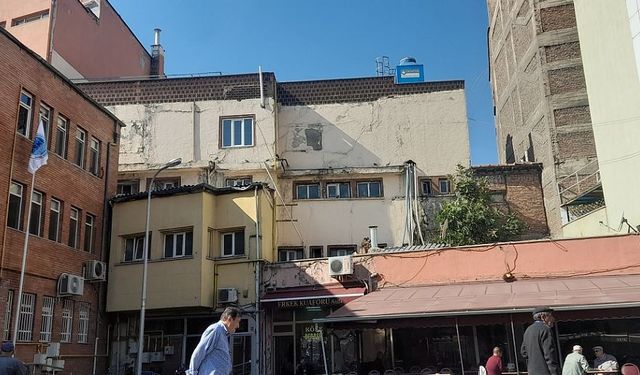 Eskişehir'in merkezindeki o bina şehrin estetiğini bozuyor