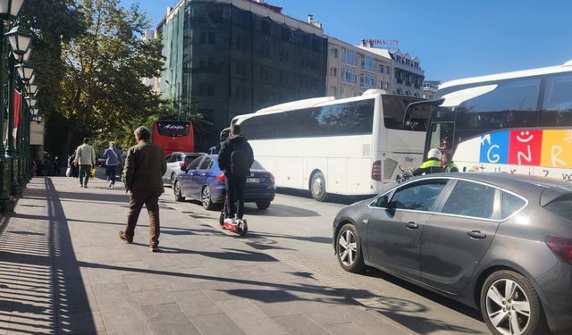 Eskişehir'in merkezindeki park sorunu trafiği kitledi