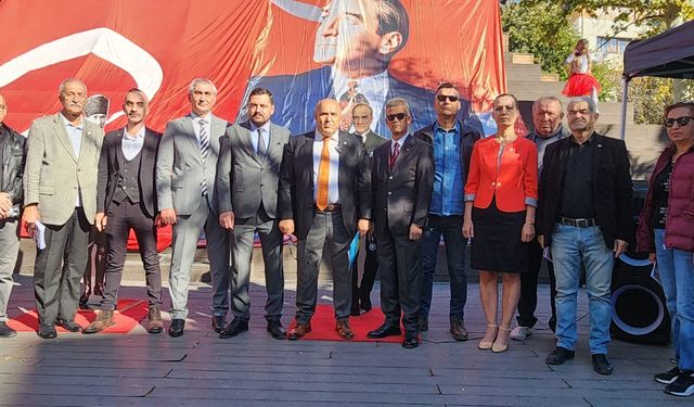 Eskişehir'de İYİ Parti'den Cumhuriyet'in 101. yılına özel kutlama!