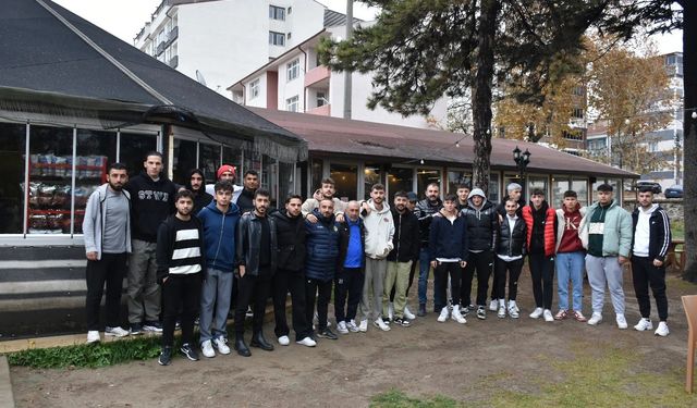 Söğütspor, kahvaltıyla moral buldu!