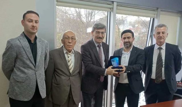 Eskişehir'de AHPADİ, destek verenleri onurlandırdı