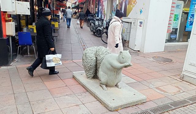 Eskişehir'de sokakları eşsiz heykellerle renkleniyor