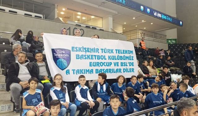 Eskişehirli minikler Başkent’te takımlarını destekledi