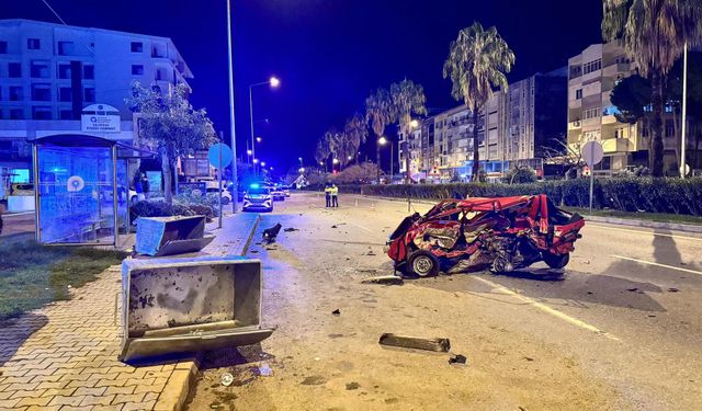 Antalya'daki kazanın şiddeti araçları görünce anlaşıldı!