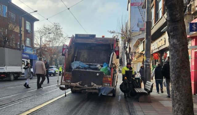 Eskişehir'de hummalı temizlik çalışmaları yapıldı