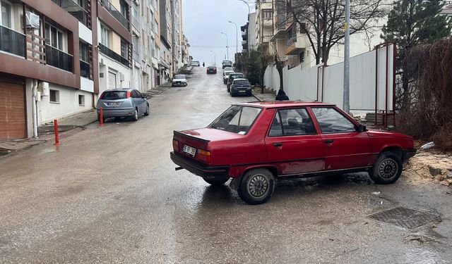 Eskişehir'deki duyarsız park dikkat çekti!