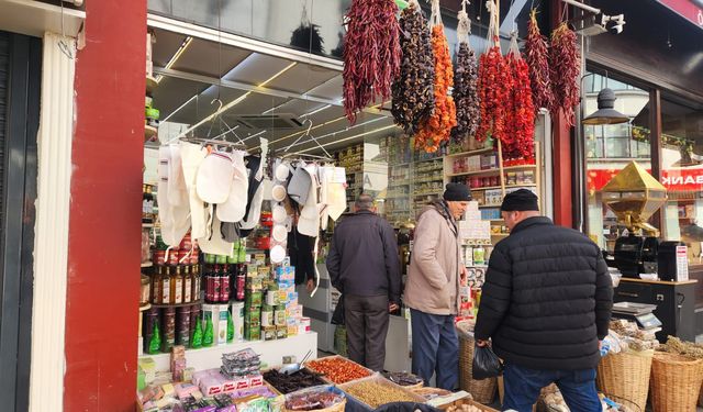 Eskişehir'de soğuk havalar aktarcılara koşturdu!