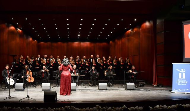 Sevgililer Günü'ne özel konser Eskişehirlilere keyifli bir akşam yaşattı