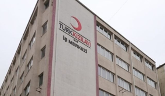 Eskişehir'in tarihi Kızılay binası yıkılıyor