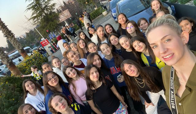 Osmaneli'nin genç sporcuları İstanbul'da unutulmaz gün geçirdi