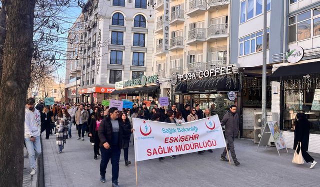 Eskişehir'de Dünya Obezite Günü'nde farkındalık yürüyüşü