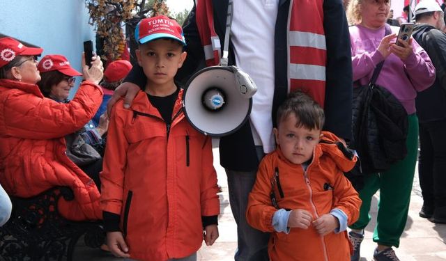Eskişehir'in küçük 1 mayısçıları!