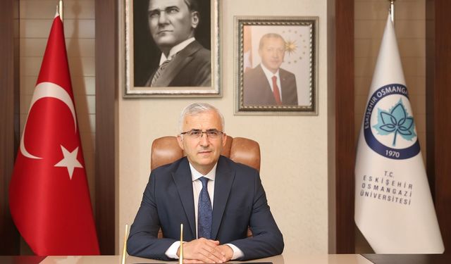 ESOGÜ Rektörü Çolak 19 Mayıs mesajında gençlere seslendi