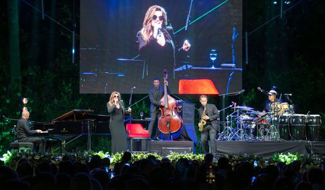 Melody Gardot'dan Antalya’ya büyüleyici performans!