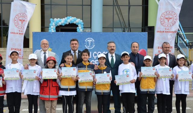 Eskişehir’de minik öğrenciler sağlık elçisi oldu