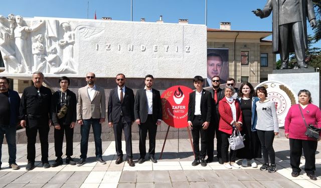 Eskişehir'de  Zafer Partisi'nden 19 Mayıs'ta anma töreni