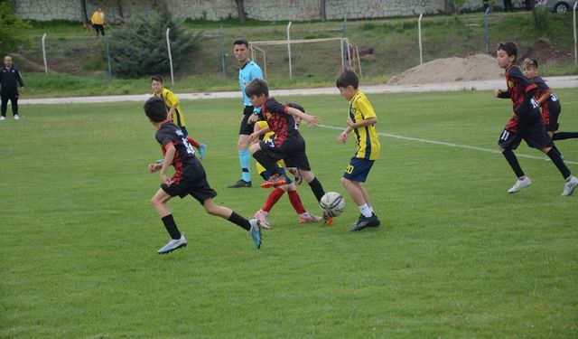 İnönü’nün futbolcuları takılmadı