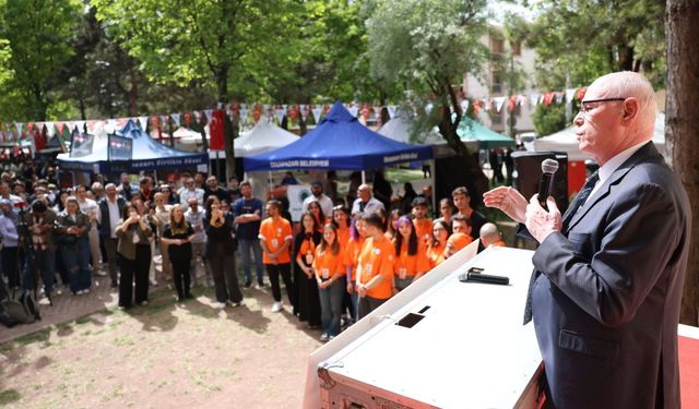 Odunpazarı'nda festival başladı: Gençler demokrasi için sahnede