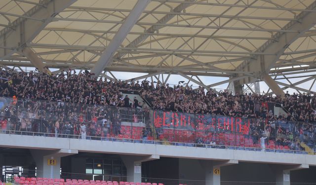 Eskişehirspor taraftarı yine destan yazdı!