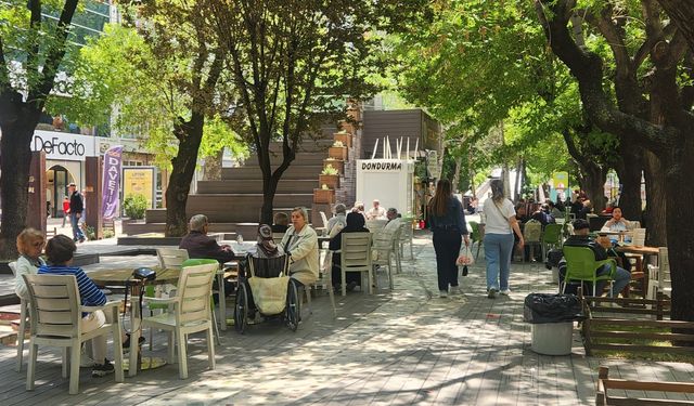 Eskişehir'de bunaltıcı sıcaktan kaçan soluğu orada aldı!