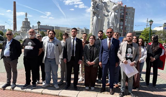 "Biz, Cumhuriyetin yılmaz bekçileriyiz"