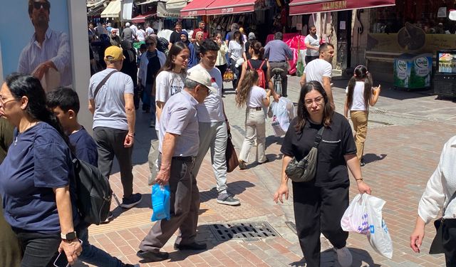 Eskişehir'de Arefe günü çarşı doldu taştı!