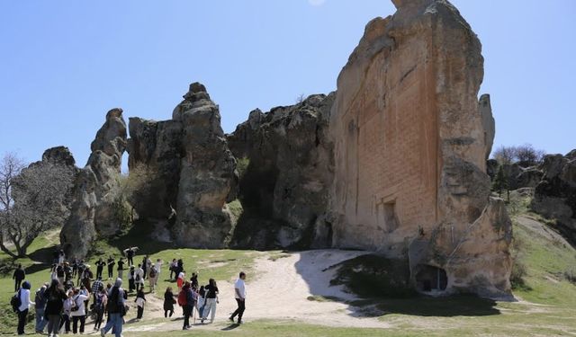 Frig Vadisi’ne nasıl gidilir? Eskişehir Frig Vadisi arası kaç kilometre?