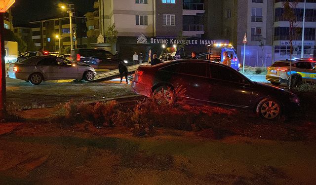 Eskişehir'de sokaktan kontrolsüz çıktı, 4 kişi yaralandı