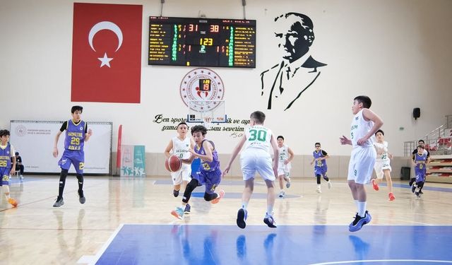 U12 Basketbol Erkekler Ligi’nde finalistler belli olacak